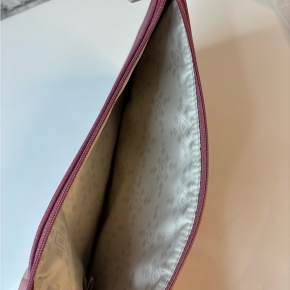 Thirty One Rubie Mini and Wrist Strap. Brand New - Picture 4 of 4